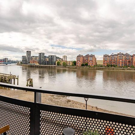 Stunning 2 Bed Riverside Flat Apartment London Exterior photo